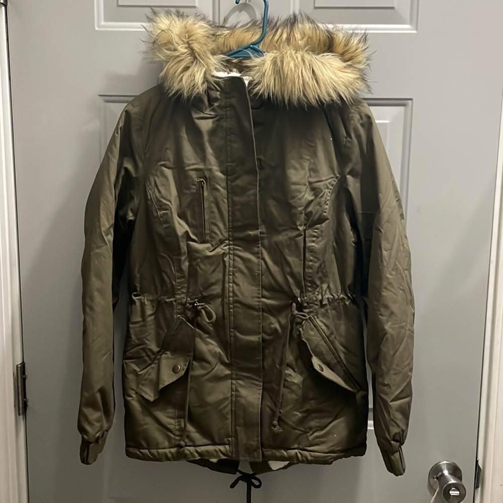 Love tree brown utility jacket, fleece lined with cinch sides & fur hood